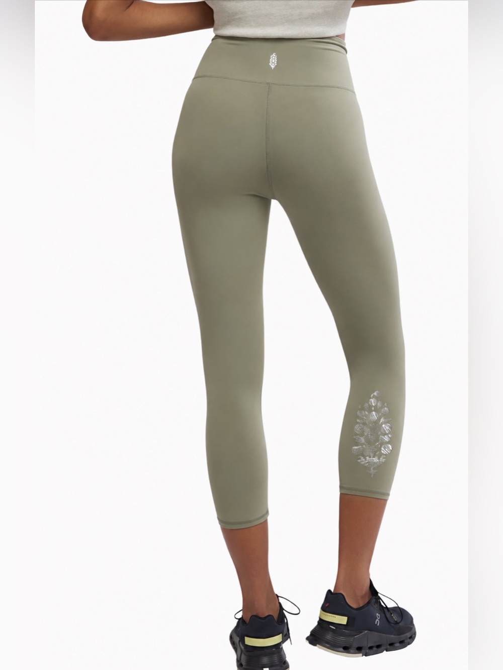 NWT Free People Movement Never Better Capri Leggings Extra Small Sage Stone Army